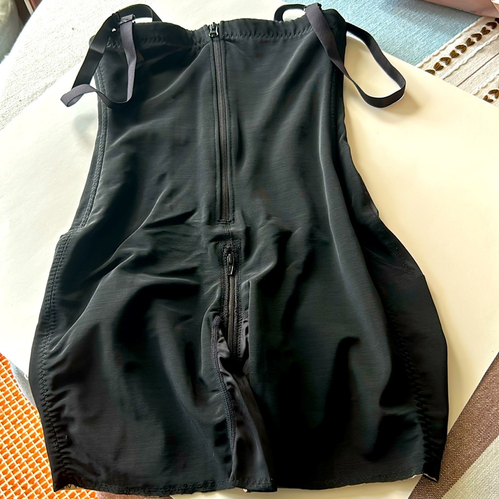NWT: Shapellx L Inner Armor X Comfy Sculpting Shorts, Black